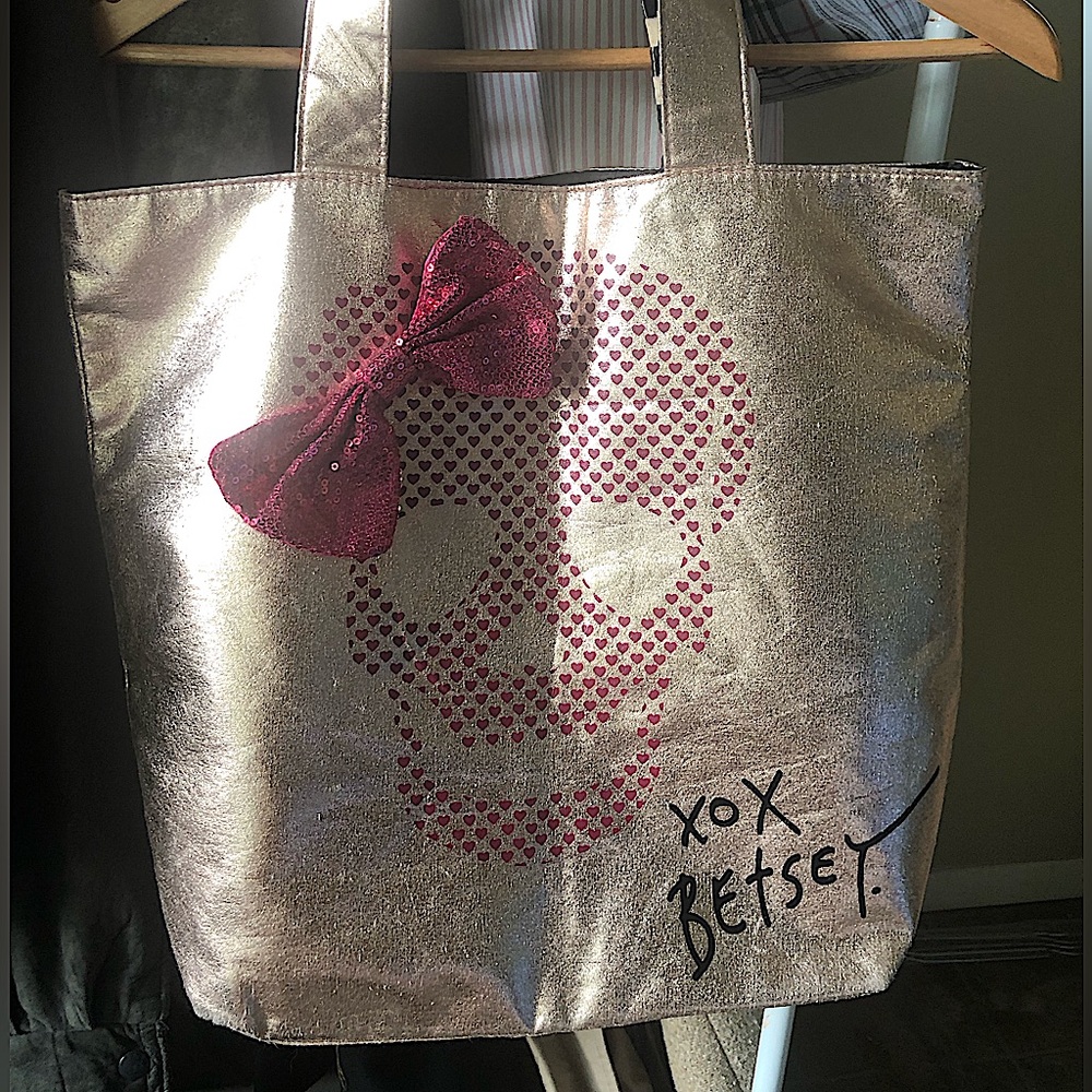 Betsey Johnson Gold bag purse  with Pink Bow and Skull Design LIKE NEW!